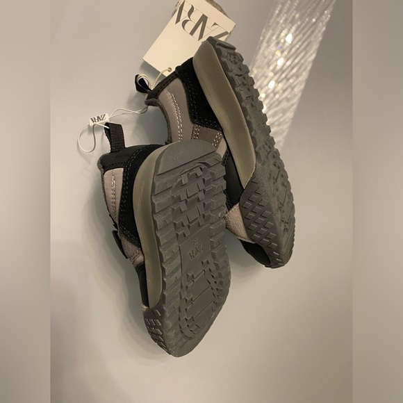 NWOT Zara sneakers size 6.5 - Picture 5 of 6